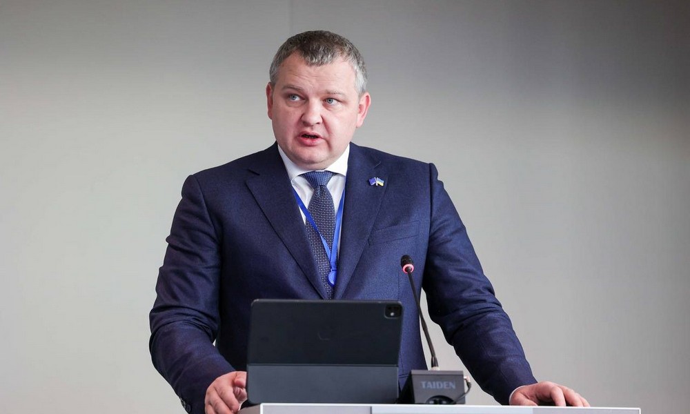 Нам не раз пропонували закрити освітні заклади на Нікопольщині…. Микола Лукашук про зменшення кількості першокласників і державну політику щодо малих шкіл Нам не раз пропонували закрити освітні заклади на Нікопольщині…. Микола Лукашук про зменшення кількості першокласників і державну політику щодо малих шкіл