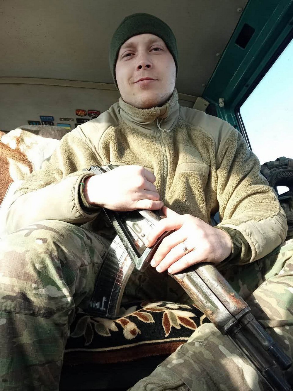 Полеглому захиснику з Нікопольщини просять присвоїти звання Героя України – підпишіть петицію Полеглому захиснику з Нікопольщини просять присвоїти звання Героя України – підпишіть петицію
