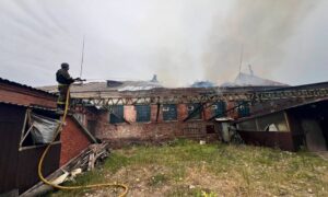 У Нікополі побито оздоровчий комплекс і підприємство, двоє поранених у Кривому Розі внаслідок ракетної атаки – як пройшла ніч 27 серпня на Дніпропетровщині (фото)