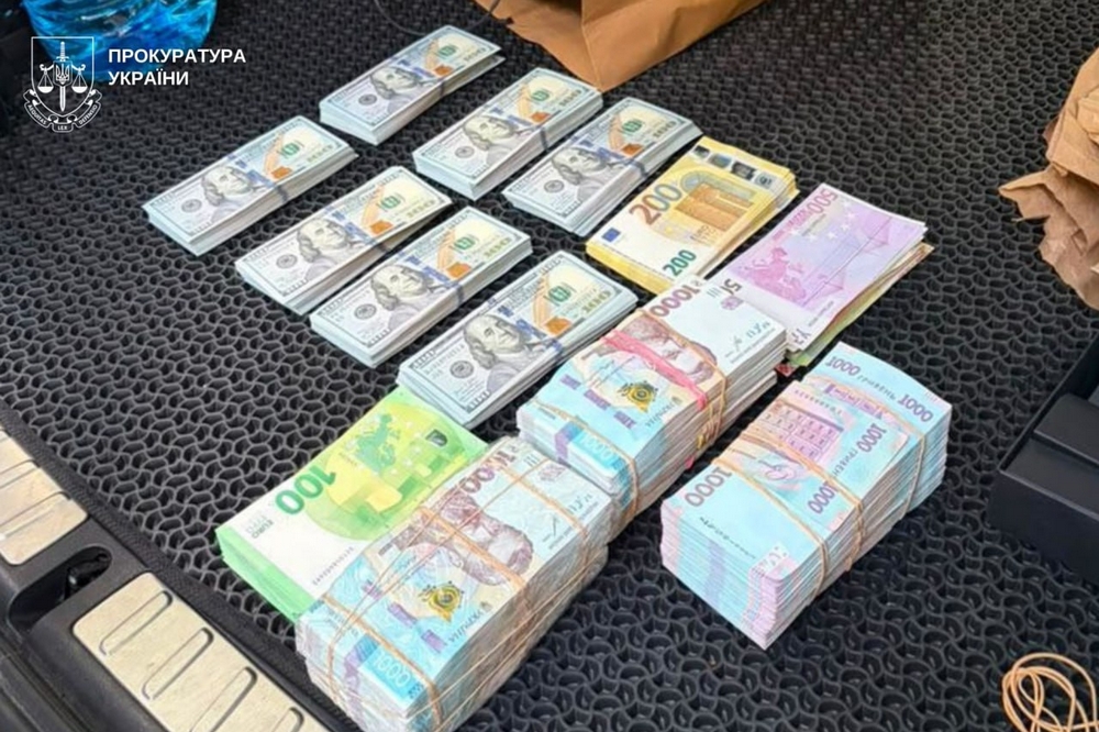 На Дніпропетровщині викрили кол центр1 – копія