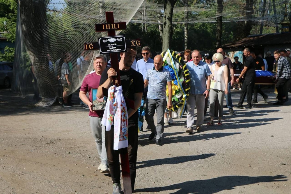 Нікополь провів в останню путь полеглого Захисника Нікополь провів в останню путь полеглого Захисника