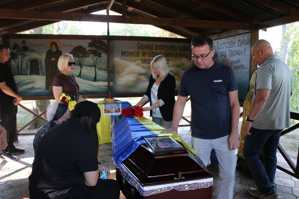Нікополь провів в останню путь полеглого Захисника2 Нікополь провів в останню путь полеглого Захисника2