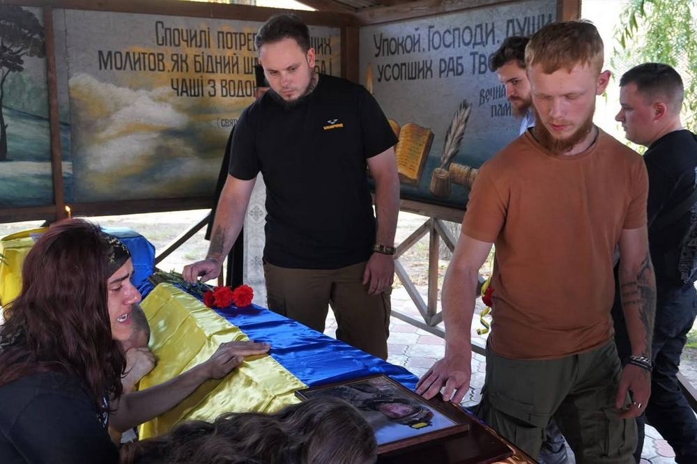 Нікополь провів в останню путь полеглого Захисника3