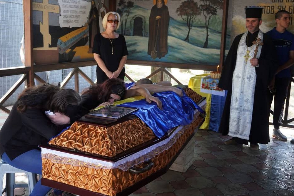 Нікополь провів в останню путь полеглого Захисника8