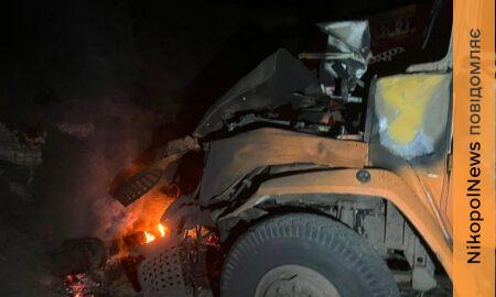 На Нікопольщині пошкоджена пожежна частина, горів автокран, також під ударами ворога були Синельниківський та Камʼянський райони