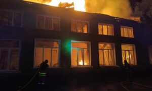 На Нікопольщині пошкоджена пошта, гімназія та будинок, також під ударами були Криворізький, Павлоградський, Камʼянський та Синельниківський райони (фото)