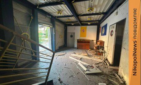 У Нікополі один постраждалий, понівечені лікарня, магазин, спортзал та авто, також під ударами були Дніпровський, Синельниківський та Криворізький райони (фото)