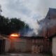 На Нікопольщині пошкоджені магазин, багатоповерхівка та авто, також ворог атакував Синельниківський район (фото)
