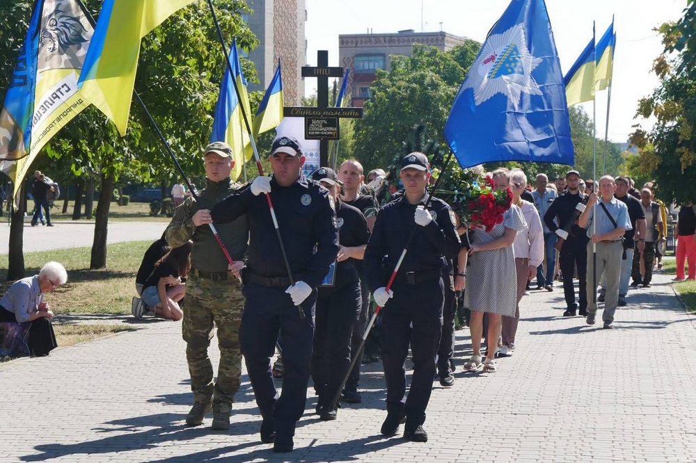 Нікопольщина провела в останню путь Захисника8