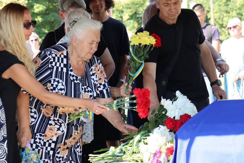 Нікопольщина провела в останню путь полеглого Захисника Нікопольщина провела в останню путь полеглого Захисника