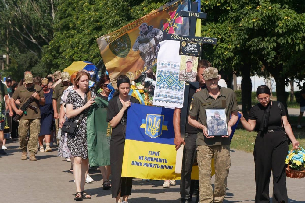 Нікопольщина провела в останню путь полеглого Захисника3 Нікопольщина провела в останню путь полеглого Захисника3