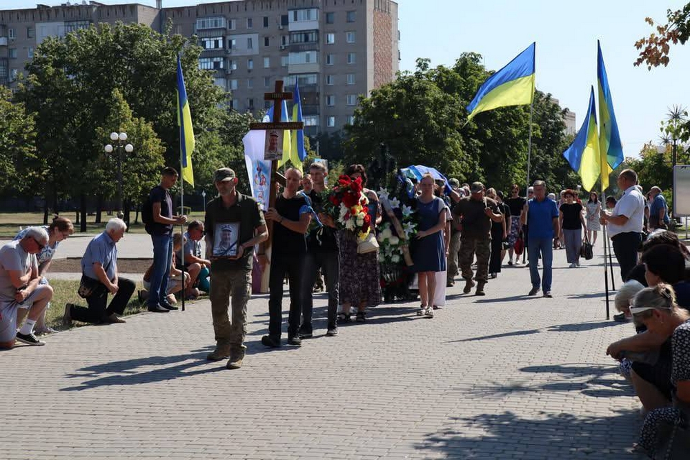 Нікопольщина провела в останню путь полеглого Захисника5 Нікопольщина провела в останню путь полеглого Захисника5