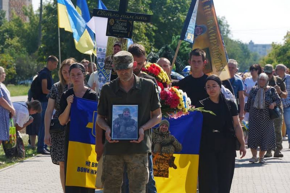 Нікопольщина провела в останню путь полеглого Захисника6 Нікопольщина провела в останню путь полеглого Захисника6