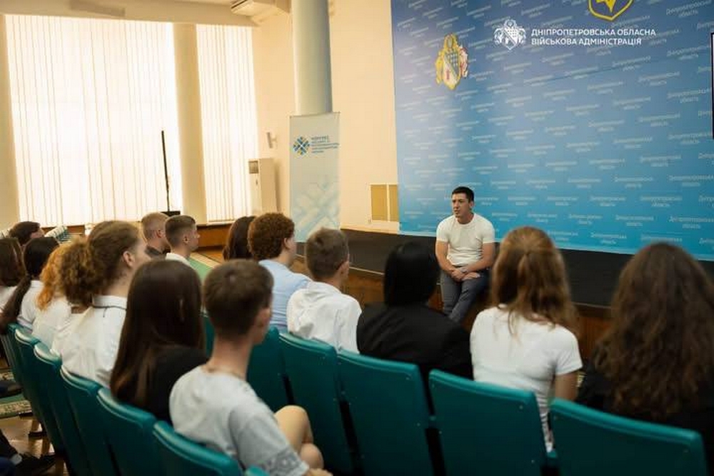 Покров представив молодь на Регіональному конгрес1