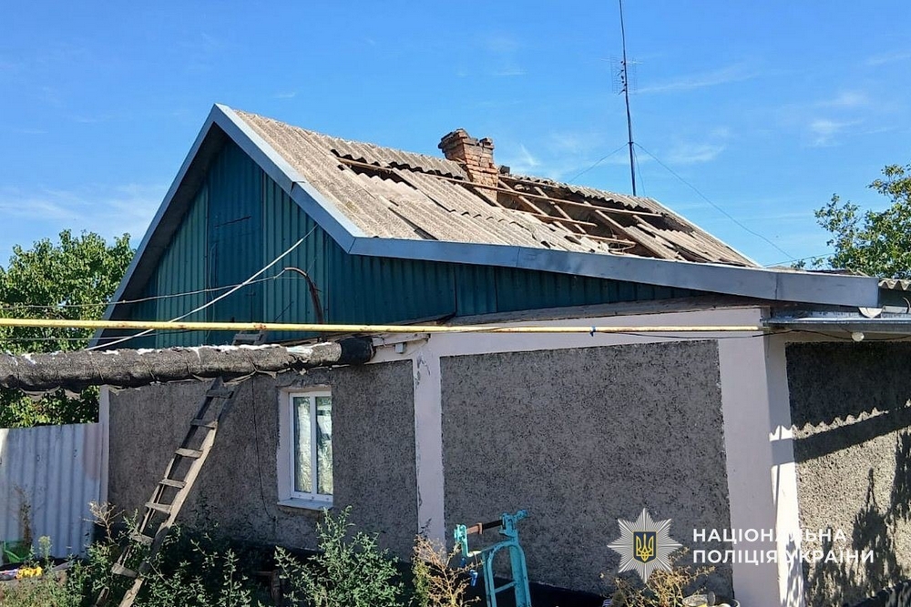 Пошкоджено супермаркет у Нікополі1 Пошкоджено супермаркет у Нікополі1