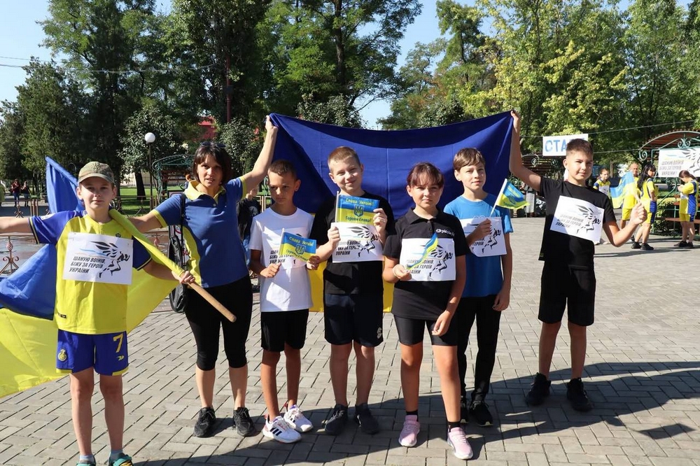 Школярі з Покрова та Нікополя долучилися до забігу12 Школярі з Покрова та Нікополя долучилися до забігу12