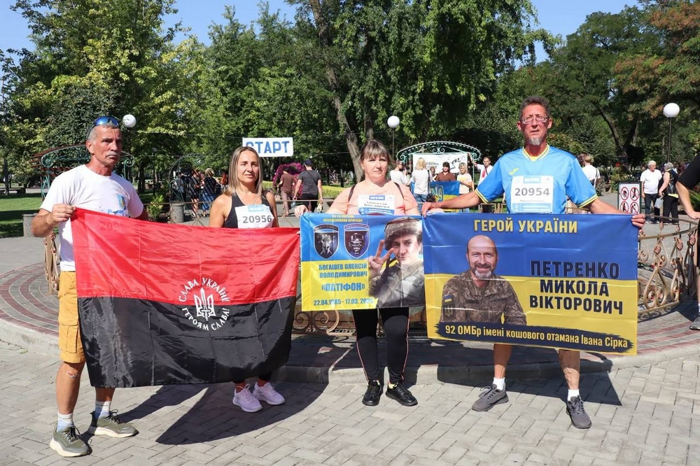Школярі з Покрова та Нікополя долучилися до забігу4 Школярі з Покрова та Нікополя долучилися до забігу4