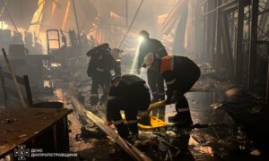 У Кривому Розі зросла кількість загиблих після ворожого удару: 9 людей вважаються зниклими безвісти – ДСНС (фото)