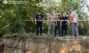 У МаргУ Марганці тривають роботи з відновлення водопостачання: прокладають новий трубопровіданці тривають роботи з відновлення водопостачання