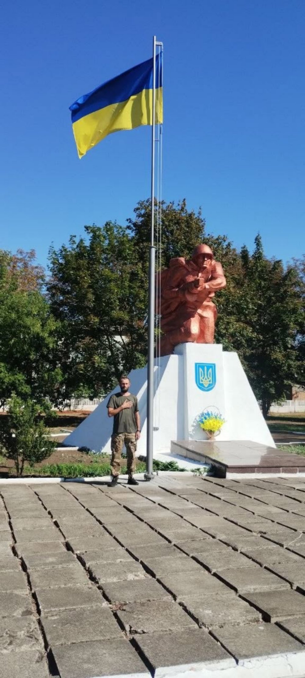 У Мозолевській громаді сьогодні відкрили Алею Слави полеглих Захисників 4