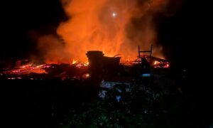 У Нікополі є поранена, пошкоджені АЗС, авто та приватні будинки: ворог атакував місто і район, а також Синельниківський, Камʼянський, Криворізький, Дніпровський та Павлоградський райони (фото)
