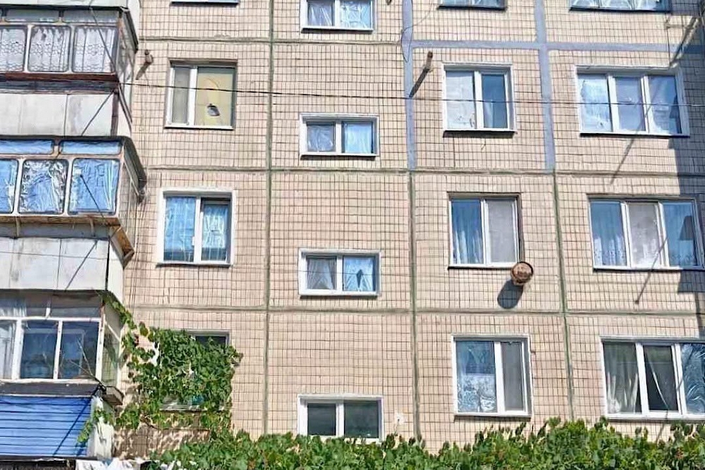 У Нікополі FPV дрон влучив у багатоповерхівку4 У Нікополі FPV дрон влучив у багатоповерхівку4