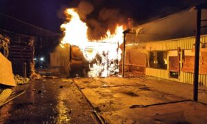 У Нікополі є постраждала, понівечено ринок, в районі побито агропідприємство, є поранена у Павлограді, також під ударами була Синельниківщина (фото)