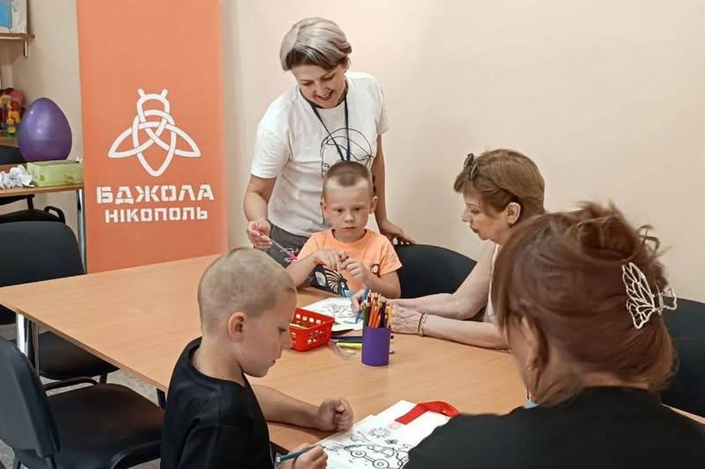 У Нікополі провели сімейну арттерапевтичну5