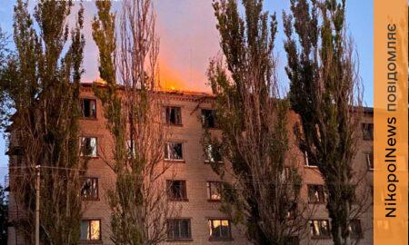 У Нікополі та районі 3 поранених, понівечені гімназія, дитсадок, гуртожиток, сонячні панелі та авто, також під ударами були ще 4 райони області (фото, відео)