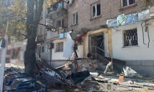 У Нікополі та районі 2 загиблих і 2 поранених, серед них поліцейський, також під атаками були Синельниківський, Криворізький та Самарівський райони – поліція (фото)