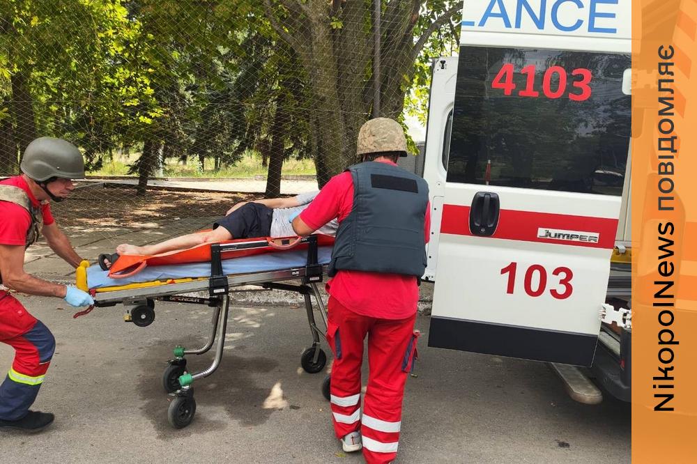 Загинули водії, є поранені у Нікополі і районі, понівечено амбулаторію, 2 навчальні заклади, магазин, також під ударом були три інших райони області (фото)