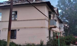 У Нікополі та районі через атаки FPV-дронів, БпЛА та артилерії поранено 4 людей, є руйнування - поліція (фото)