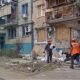 У Нікополі комунальники ремонтують дороги, прибирають аварійні дерева та вивозять сміття: підсумки тижня (фото)