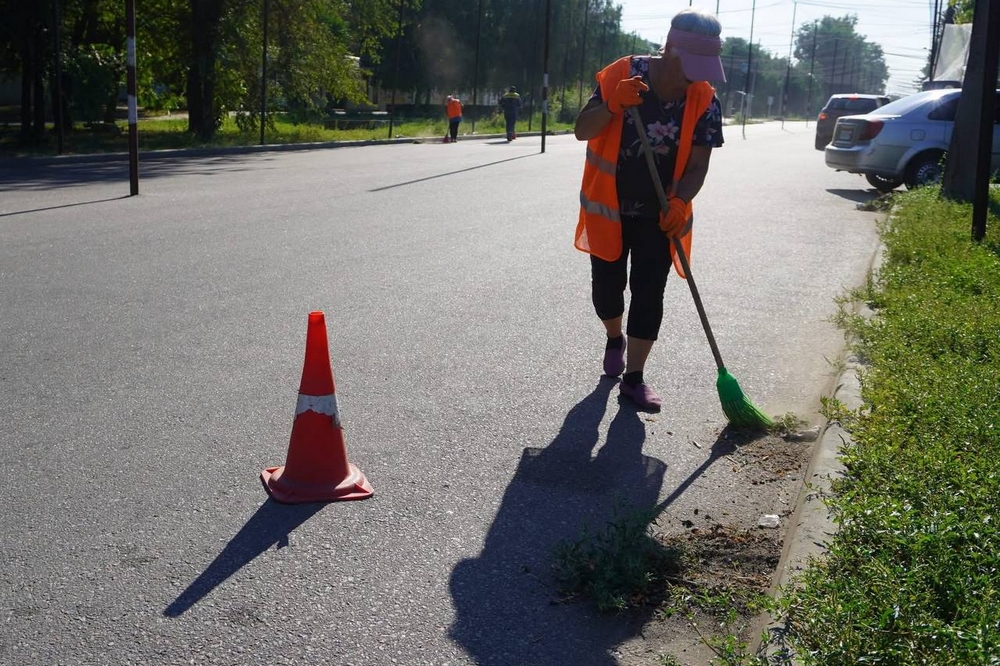У Нікополі тривають роботи з благоустрою та відновлення9 У Нікополі тривають роботи з благоустрою та відновлення9