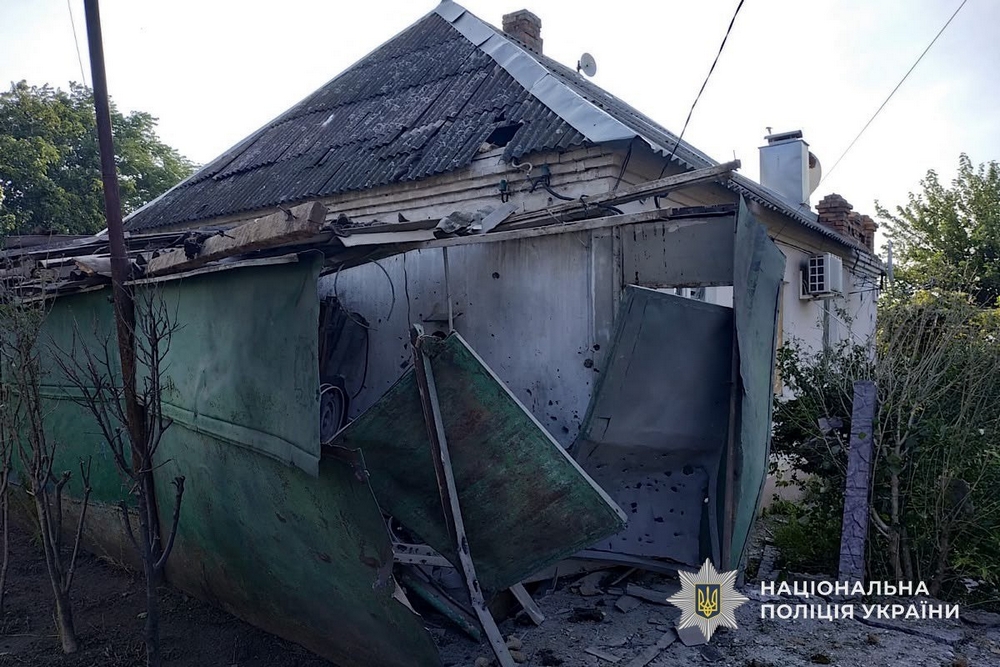 У Нікополі ворог бив по багатоповерхівках4