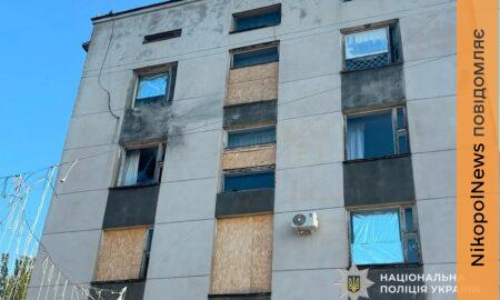 У Нікополі ворожий дрон атакував адмінбудівлю банку та приватний будинок: 2 поранених, під ударами були ще 3 райони області (фото)