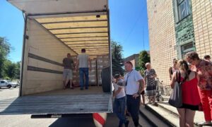 Підтримка для тих, хто її найбільше потребує: у Томаківській громаді допомогли лежачим мешканцям (фото)