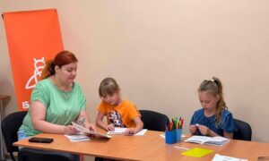 У Центрі життєстійкості Нікополя діти вивчають англійську через ігри та спілкування (фото)