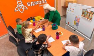 Фруктова пригода для малечі: у Центрі життєстійкості Нікополя діти пізнавали світ через гру та творчість (фото)