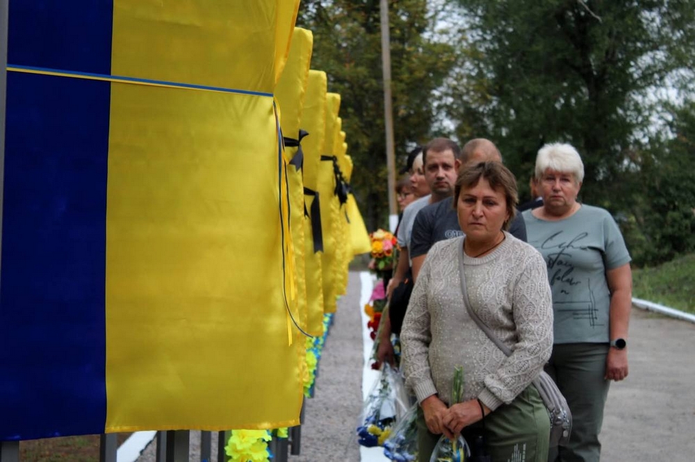 У селі на Нікопольщині відкрили Алею Слави8