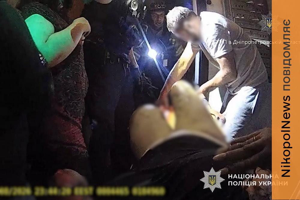 «Маленькому хлопчику було лише кілька місяців»: перші хвилини після удару по Марганцю – поліція (фото, відео)