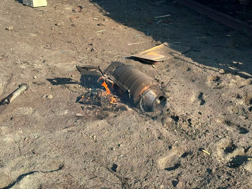 Вбитий і 11 поранених на Нікопольщині, удар по автобусу Дніпро Нікополь, є постраждалий у Кам’янському районі – ще один день кривавих обстрілів Дніпропетровщини (фото) (13)