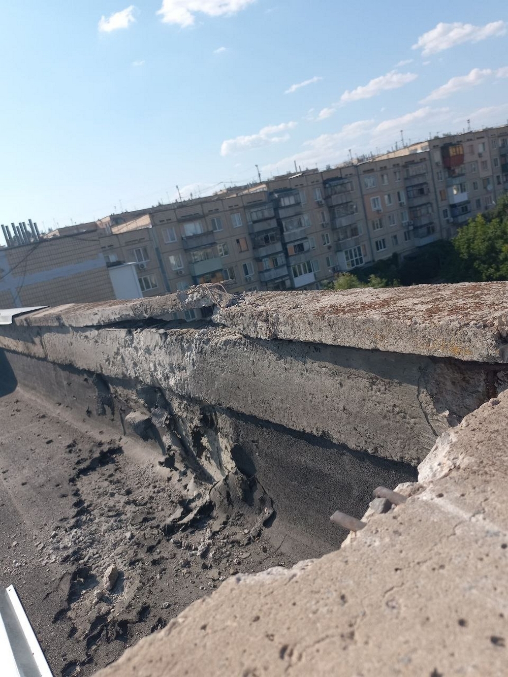 Ворог вдарив по супермаркету у Нікополі10