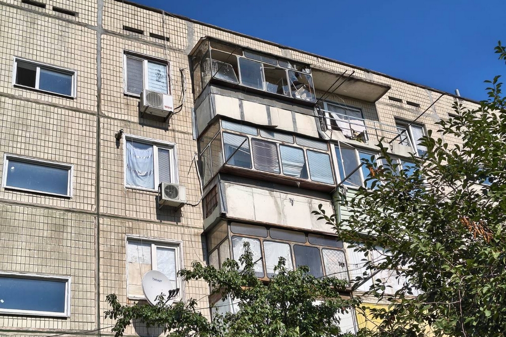 Ворог вдарив по супермаркету у Нікополі2