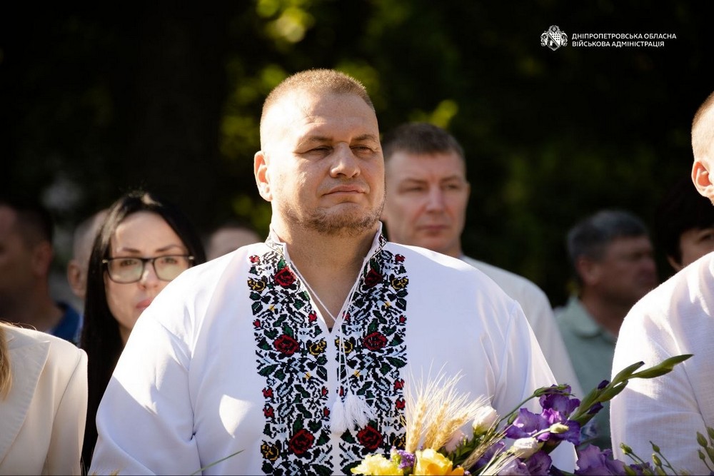 Вшанували пам’ять полеглих Героїв, погасили марку «Ми чекаємо», вручили нагороди як відзначають День Незалежності у Дніпрі (фото, відео) (7) Вшанували пам’ять полеглих Героїв, погасили марку «Ми чекаємо», вручили нагороди як відзначають День Незалежності у Дніпрі (фото, відео) (7)