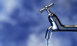 Вода у Марганці вже почала надходити на насосно-фільтрувальну станцію: коли очікувати у кранах