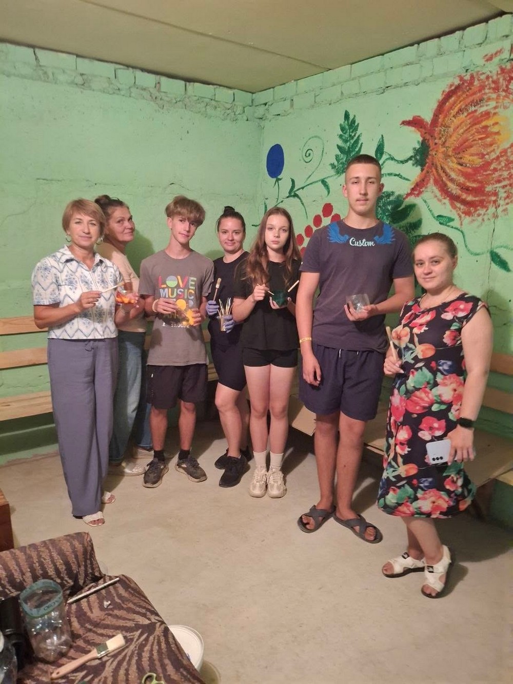 молодь прифронтової Нікопольщини створила яскравий простій у сховищі (2)