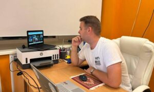 Йога, штучний інтелект та експерименти: педагоги з Покрова взяли участь у STEM Camp–2026