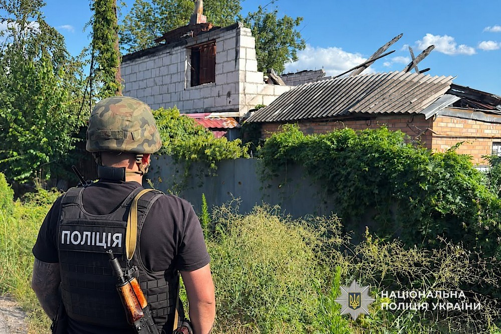 130 ударів по Нікопольщині, 13 поранених у районі і області – поліція розповіла про наслідки терору росіян (фото)