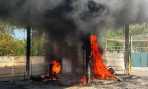 Вбитий і 11 поранених на Нікопольщині, удар по автобусу Дніпро-Нікополь, є постраждалий у Кам’янському районі – ще один день кривавих обстрілів Дніпропетровщини (фото)